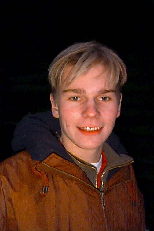 fb-hw12kl.jpg (40910 bytes)